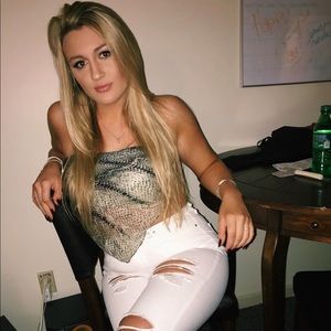 Meet your Posher, Sam